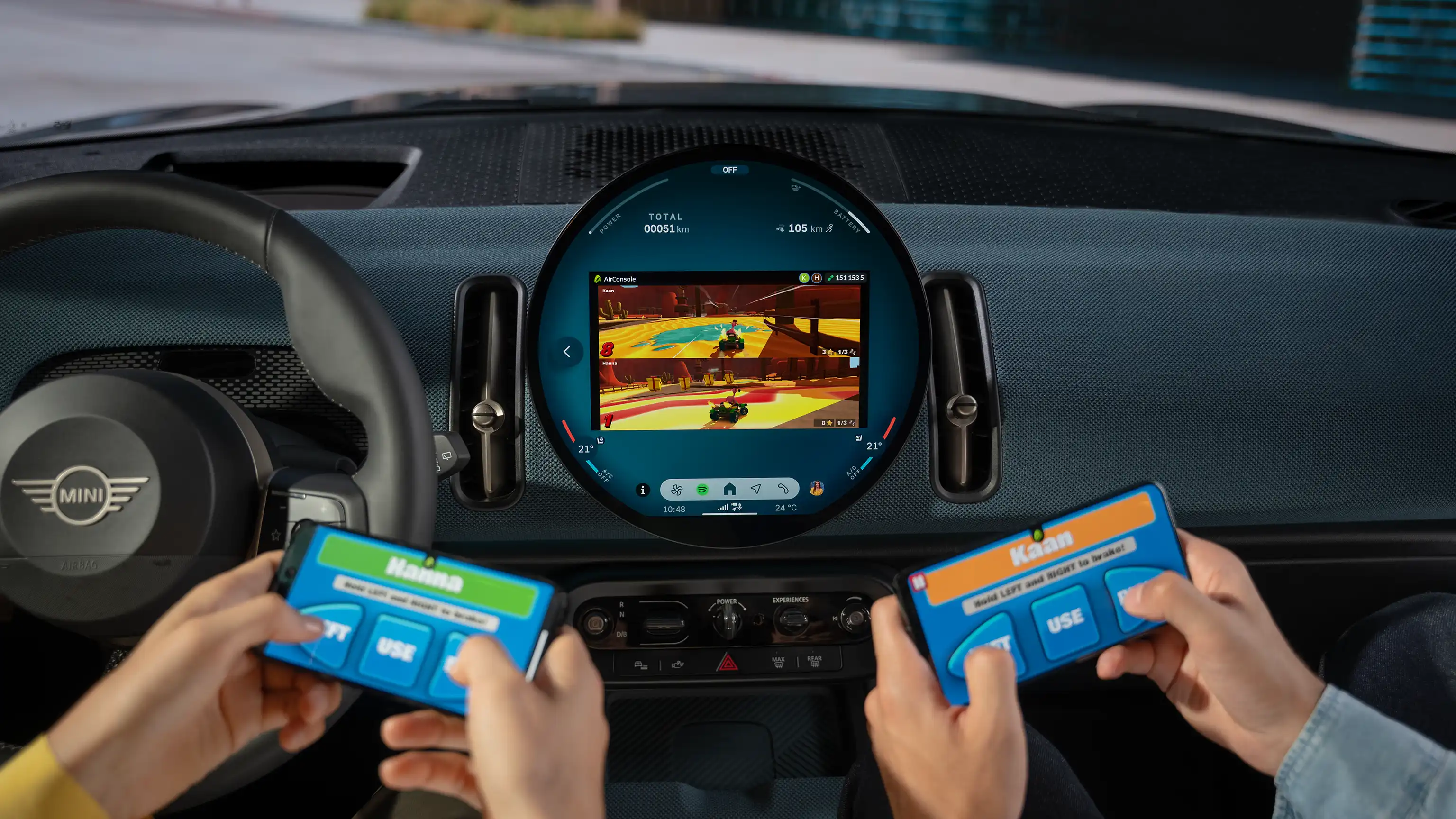 MINI Cooper 3-Door - Entertainment