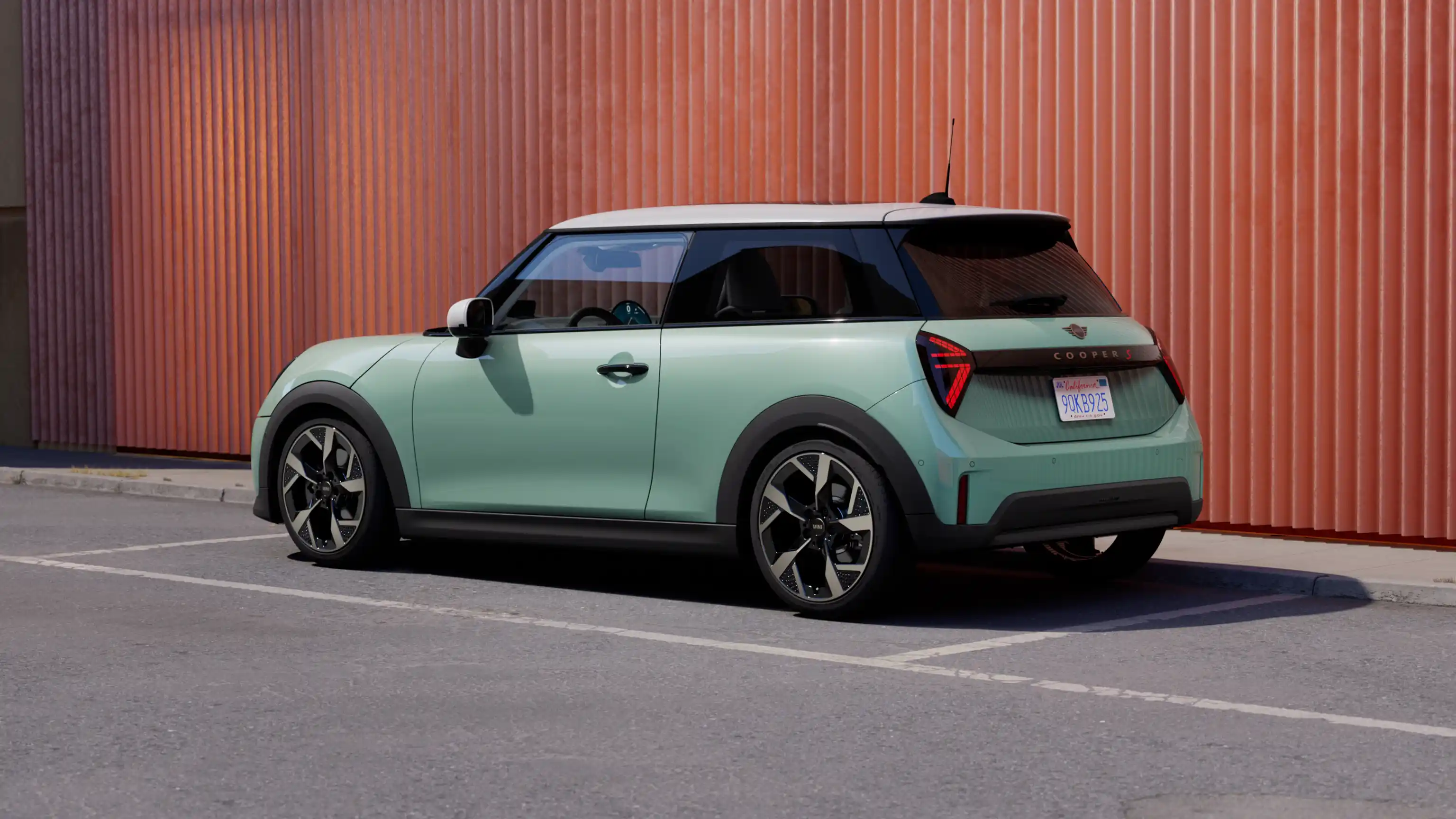 MINI Cooper 3-Door - Rear right view