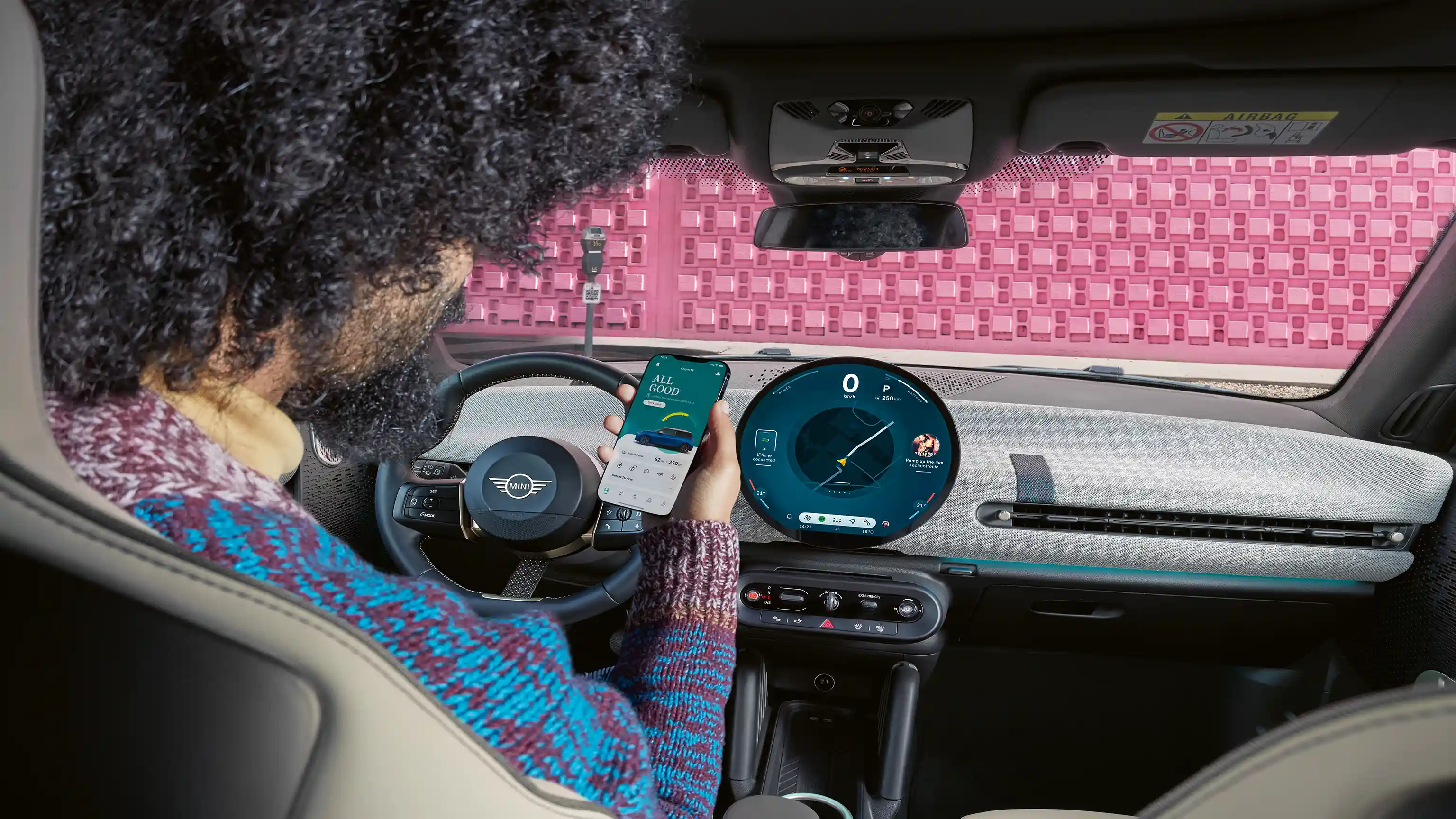 All-electric MINI Cooper - MINI APP