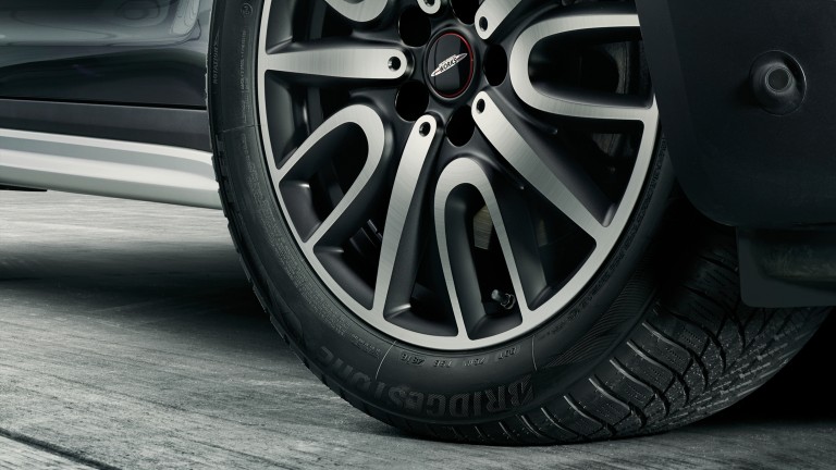 MINI Star Marked Runflat Tyres 