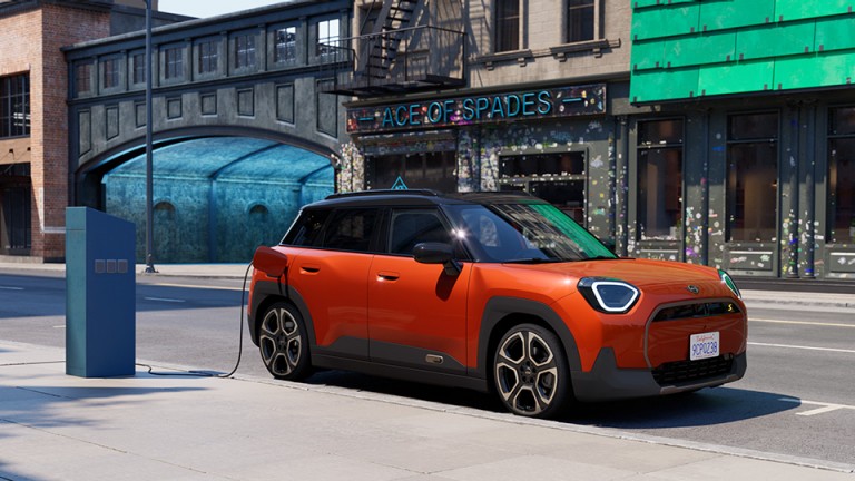 MINI Electromobility - tactical charging