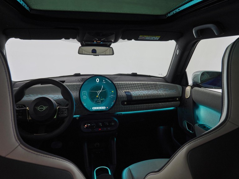 MINI Electromobility - design - oled