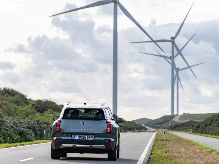 MINI Electromobility -  savings - tax benefits