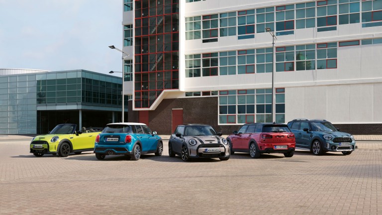 Image of the new MINI family Jan 2021