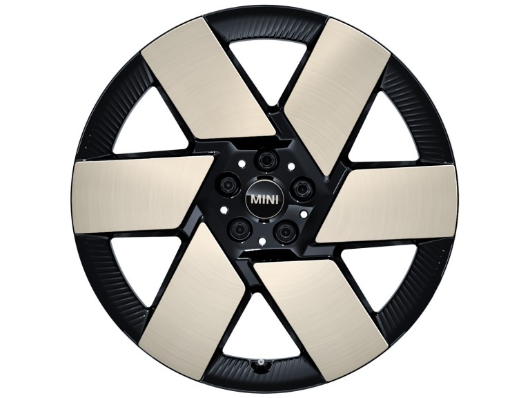 All-electric MINI Countryman - exterior - wheels