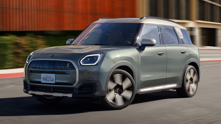 All-electric MINI Countryman - exterior - silhouette