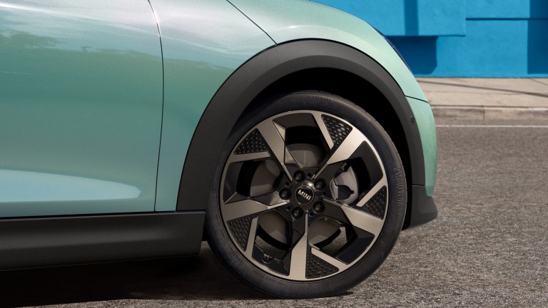 MINI Cooper 3-door - exterior gallery - wheel details